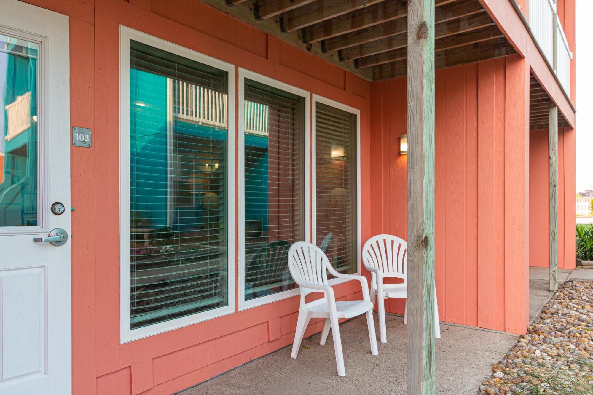 Executive Keys On The Port Aransas