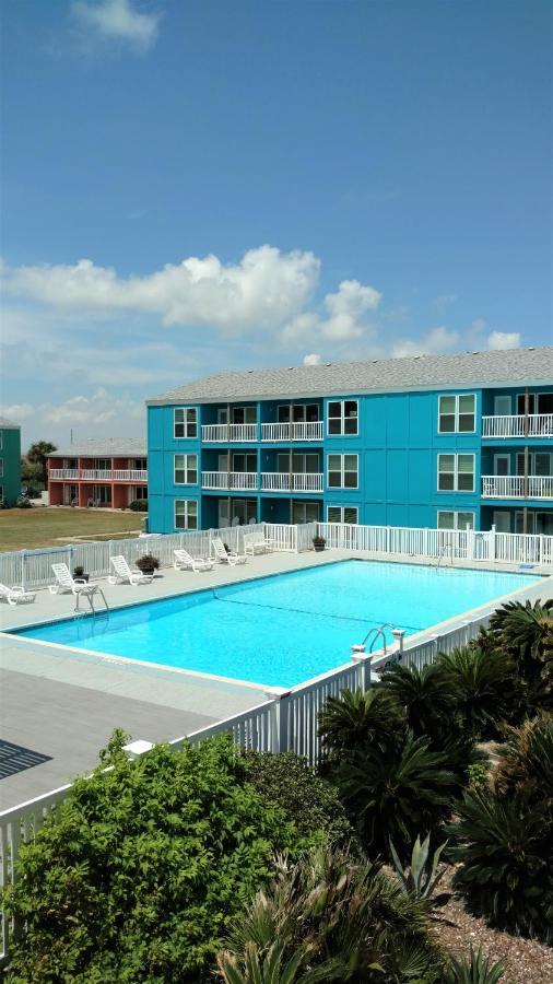 Executive Keys On The Port Aransas